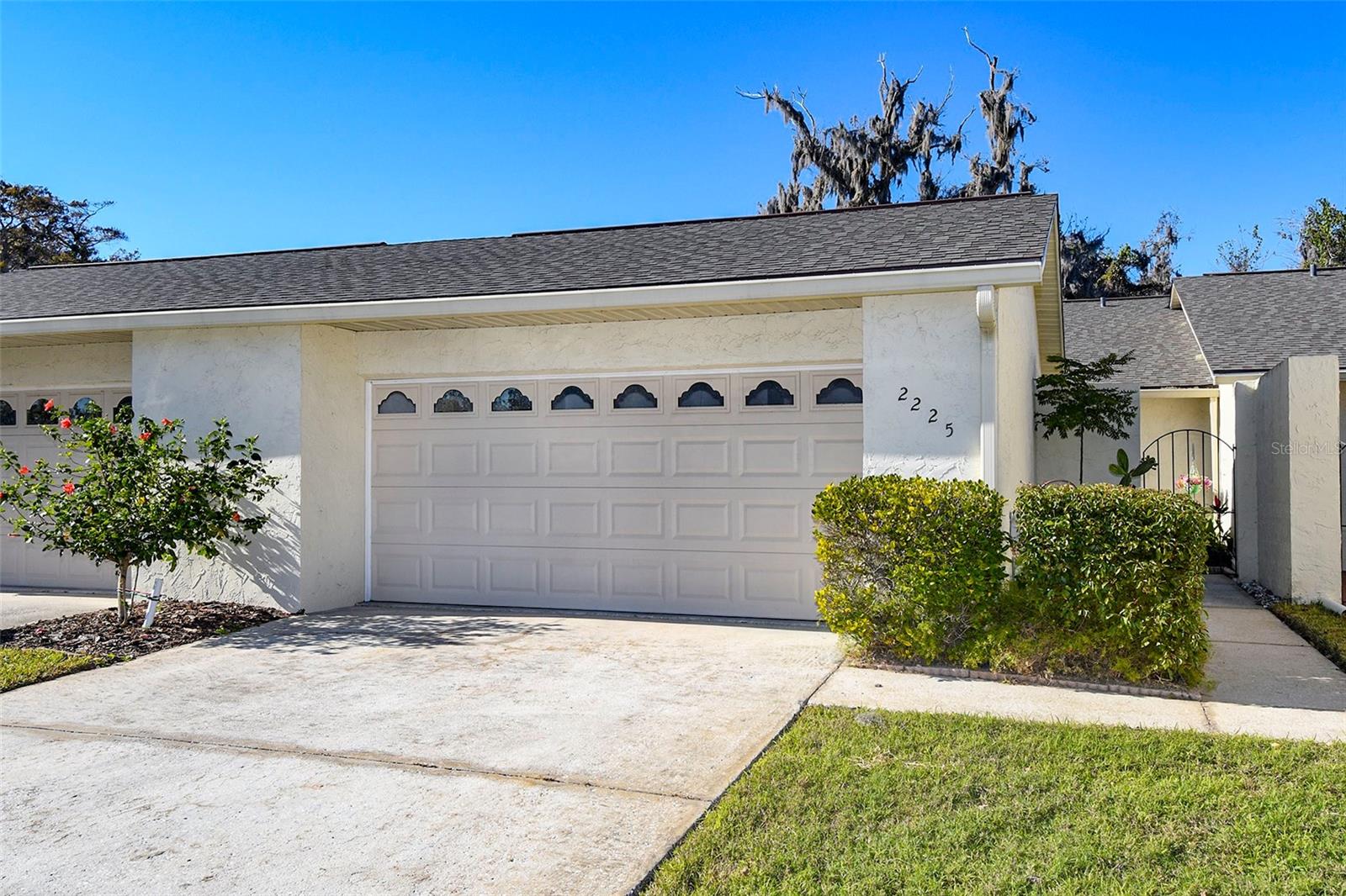 2225 CYPRESS CT #2C, TAVARES, FL