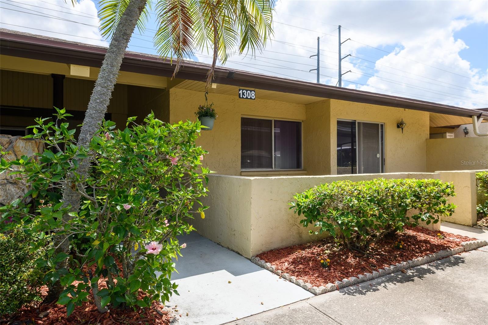 1308 13TH CIR SE, LARGO, FL — photo 2