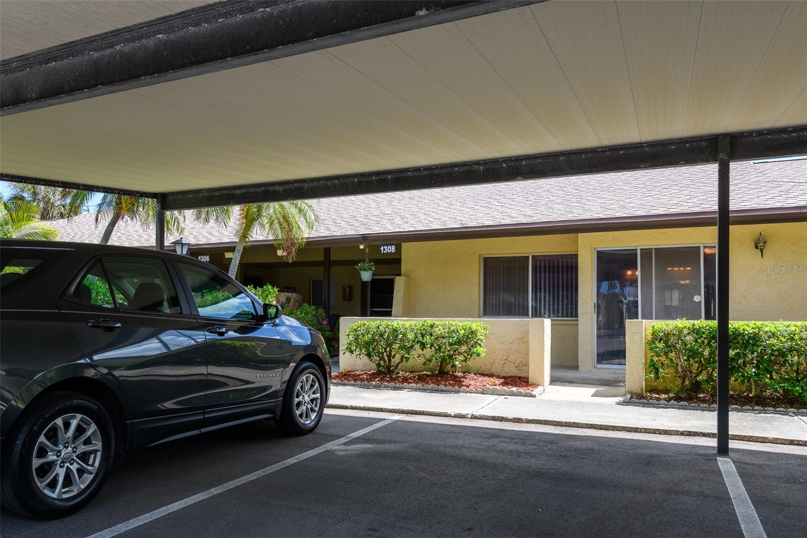 1308 13TH CIR SE, LARGO, FL — photo 3