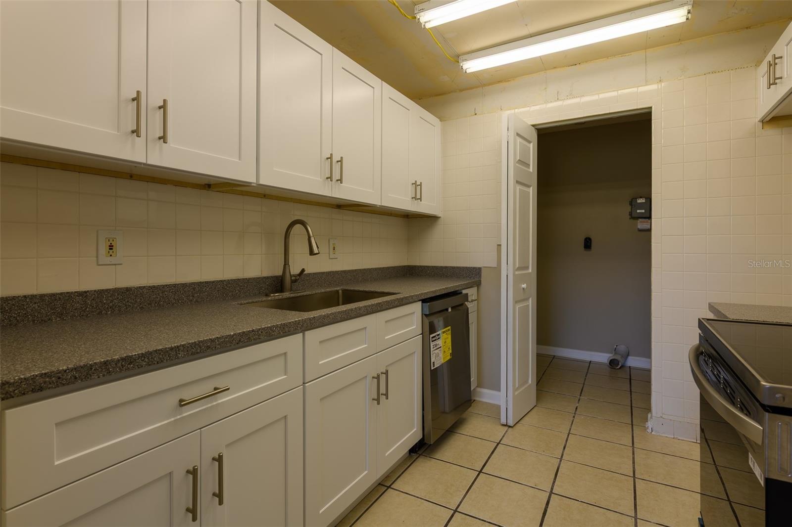 1308 13TH CIR SE, LARGO, FL — photo 9