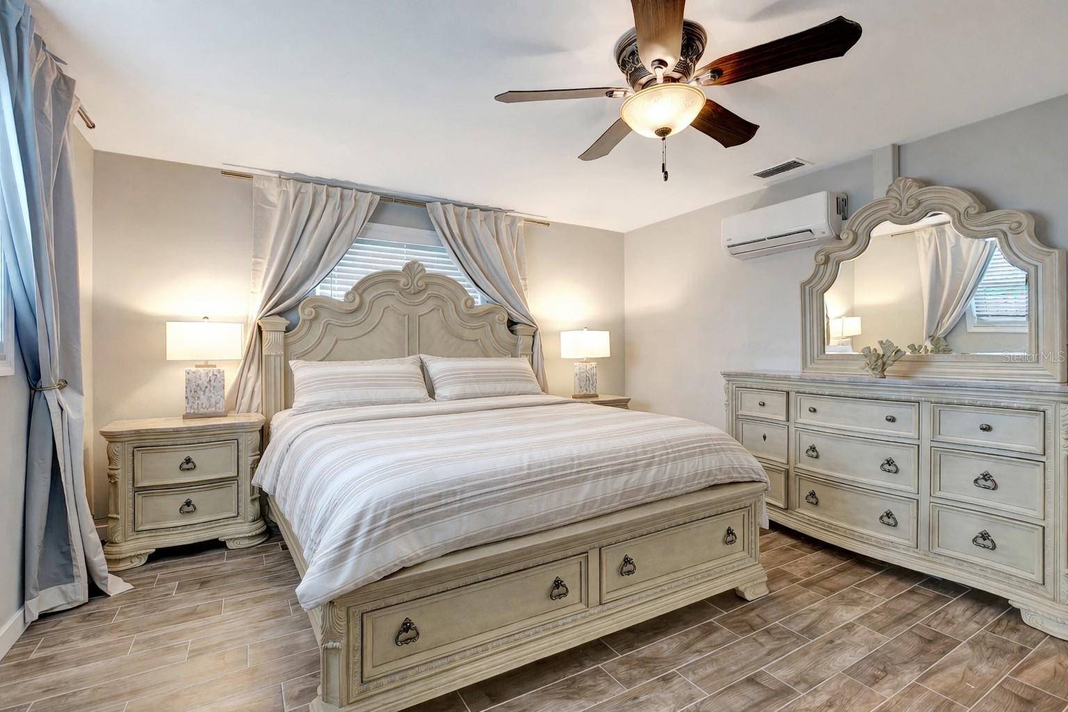 242 176TH AVE E, REDINGTON SHORES, FL — photo 21