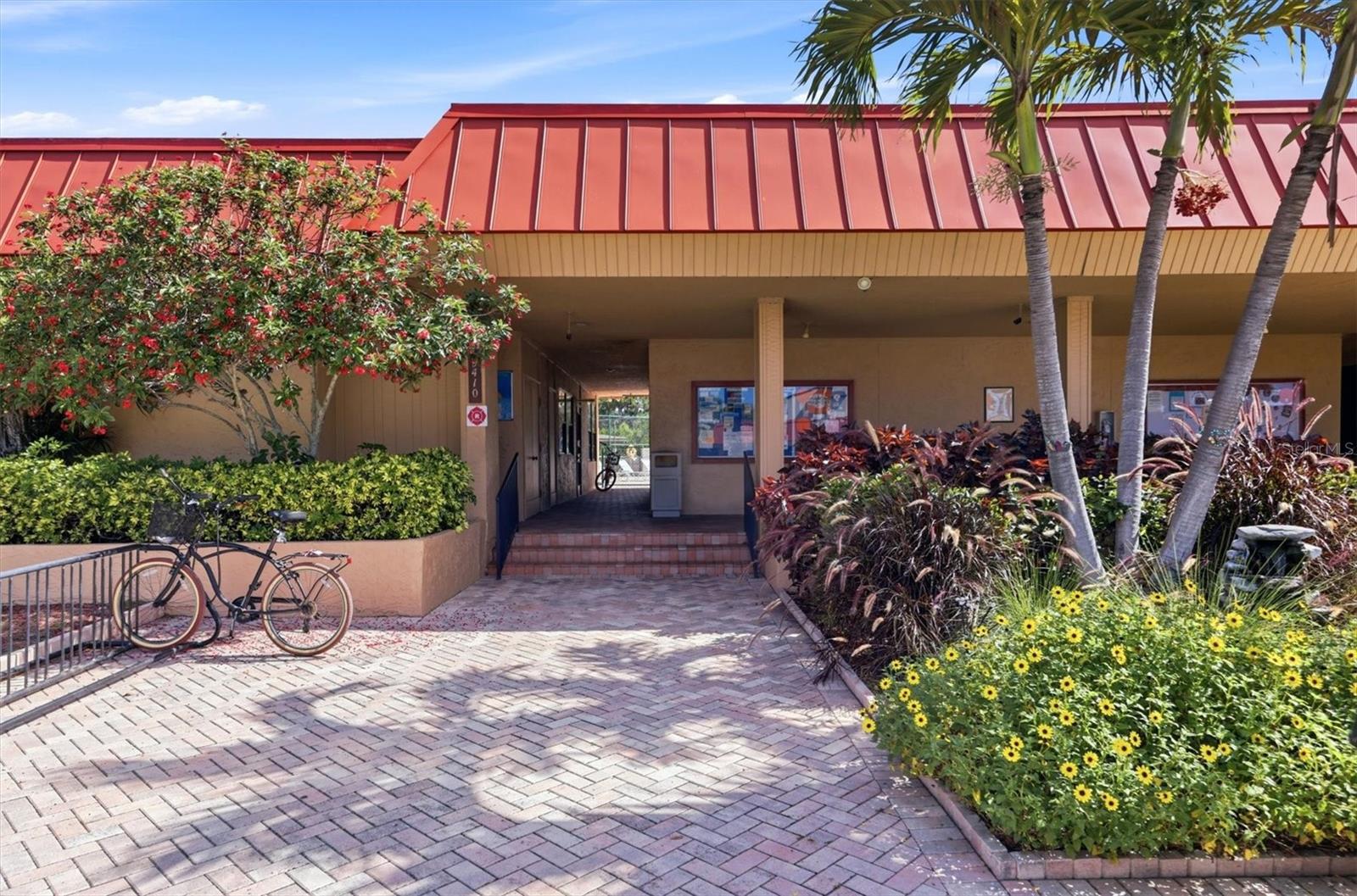 9528 ANTIQUA CV #9528, BRADENTON, FL — photo 44