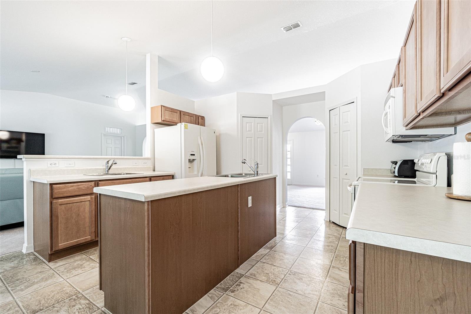 6283 LORRAINE LN, SPRING HILL, FL — photo 7