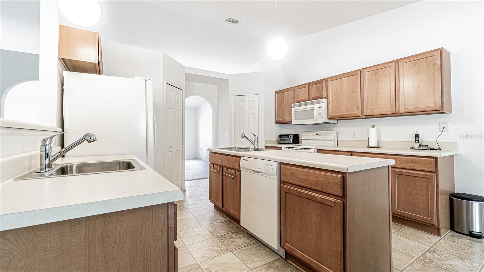 6283 LORRAINE LN, SPRING HILL, FL — photo 8