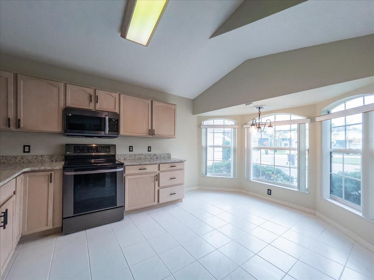 218 LANGFORD PARK DR, DAVENPORT, FL — photo 2