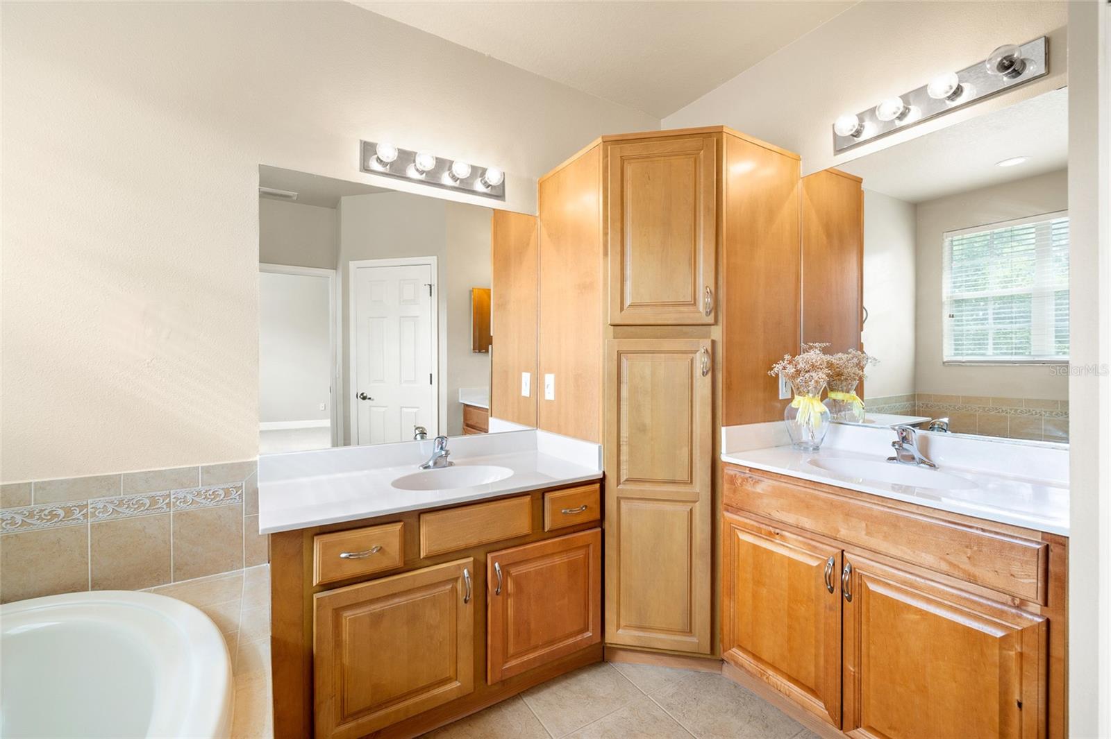 14543 MIRABELLE VISTA CIR, TAMPA, FL — photo 25
