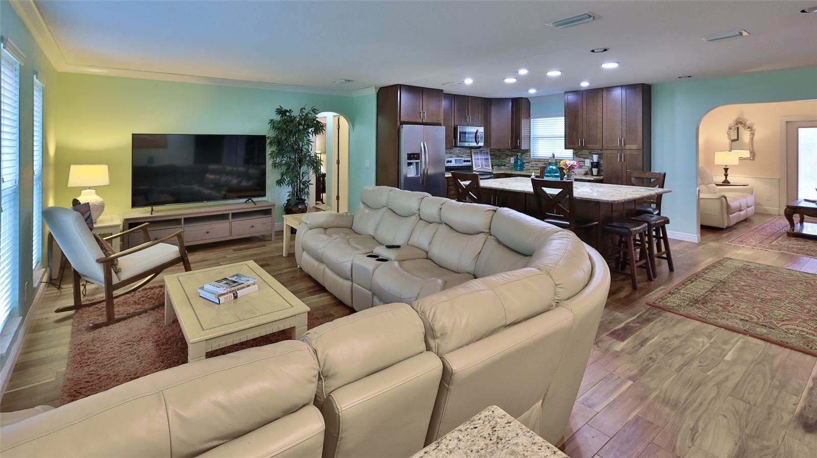 1602 S RIVERSIDE DR, EDGEWATER, FL — photo 7