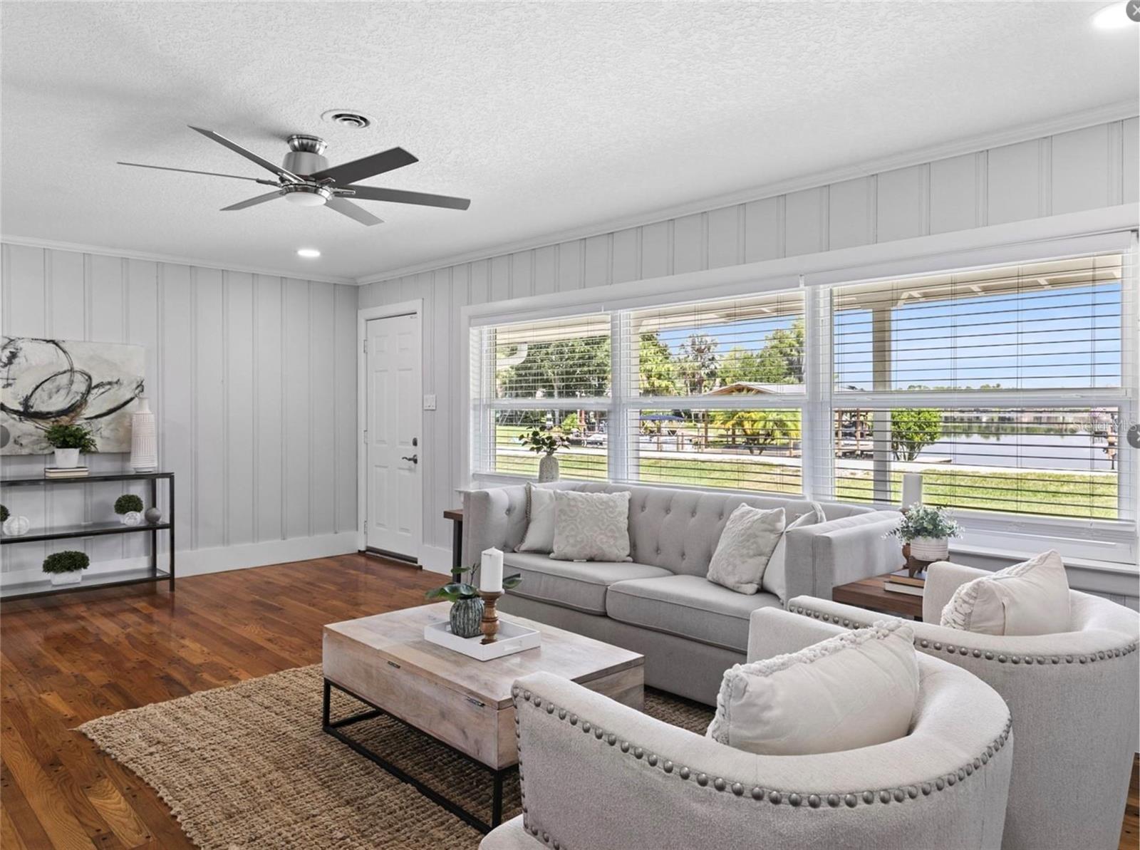 212 W 1ST AVE, WINDERMERE, FL — photo 2