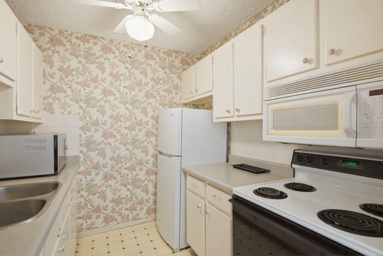8220 112TH ST #208, SEMINOLE, FL — photo 9