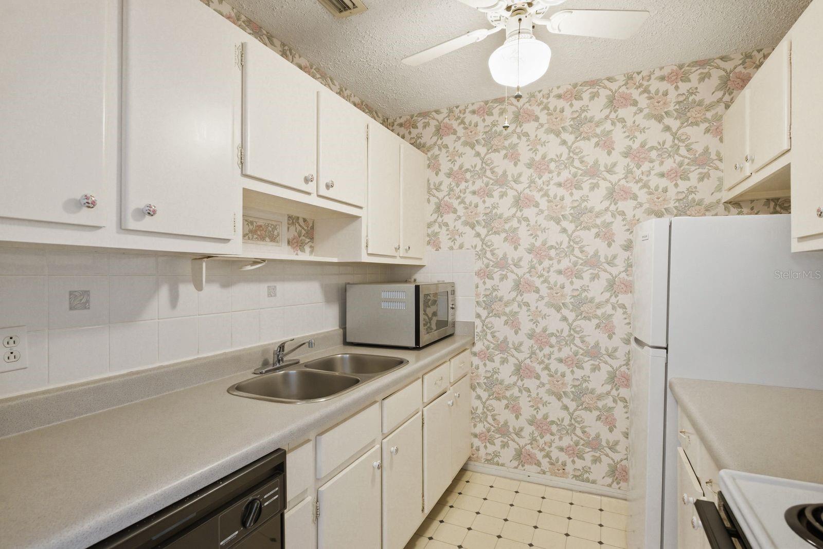 8220 112TH ST #208, SEMINOLE, FL — photo 10