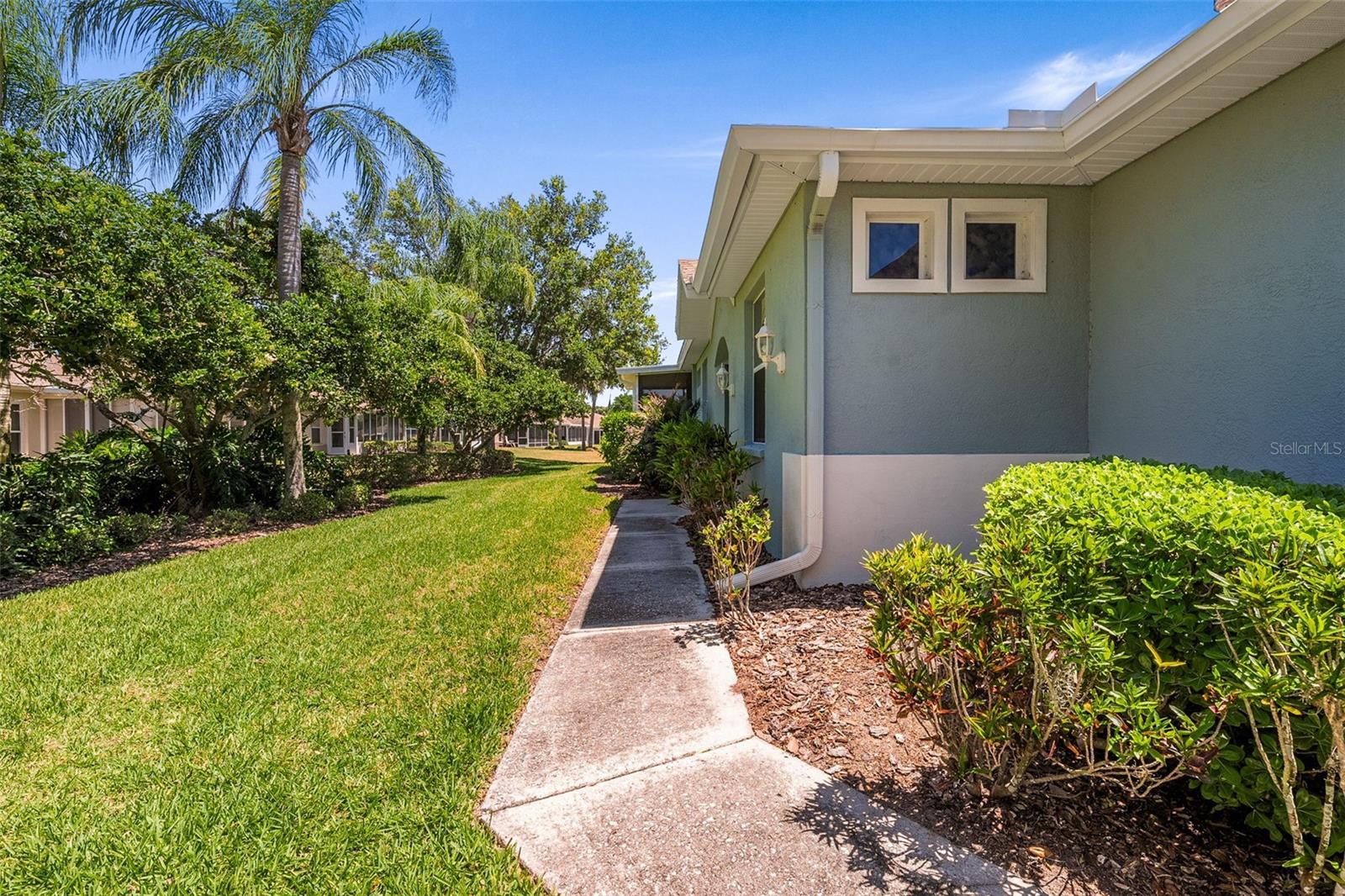 1204 HUNTINGTON GREENS DR #1204, SUN CITY CENTER, FL — photo 4