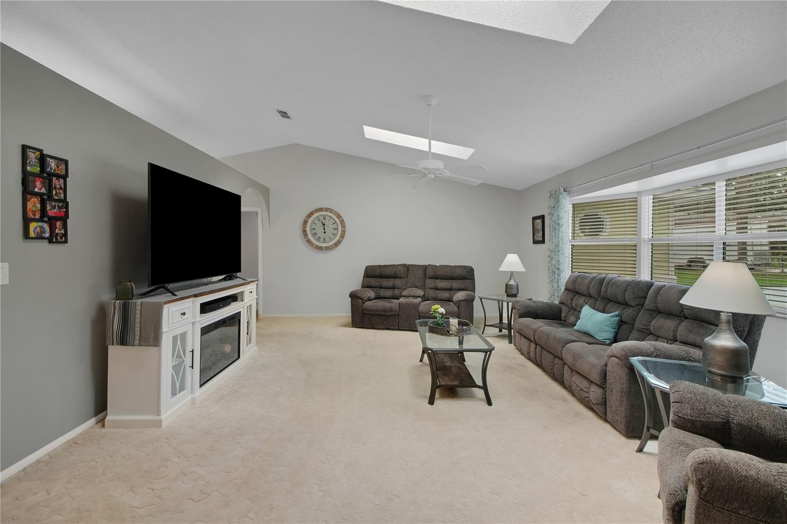 335 RIVER GLASS CT, LEESBURG, FL — photo 19