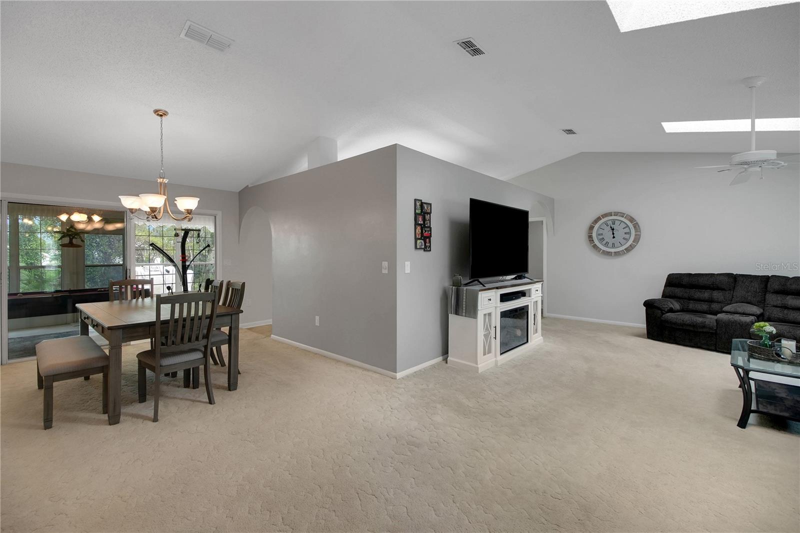 335 RIVER GLASS CT, LEESBURG, FL — photo 20
