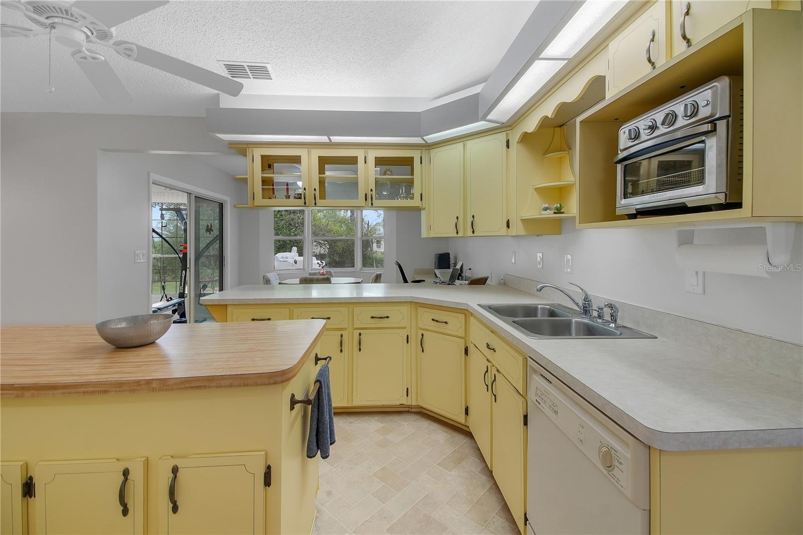 335 RIVER GLASS CT, LEESBURG, FL — photo 25