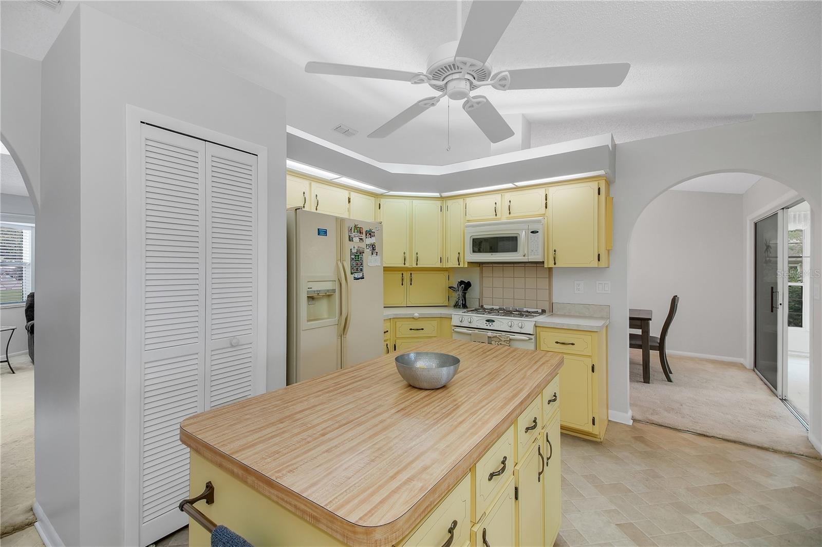 335 RIVER GLASS CT, LEESBURG, FL — photo 27