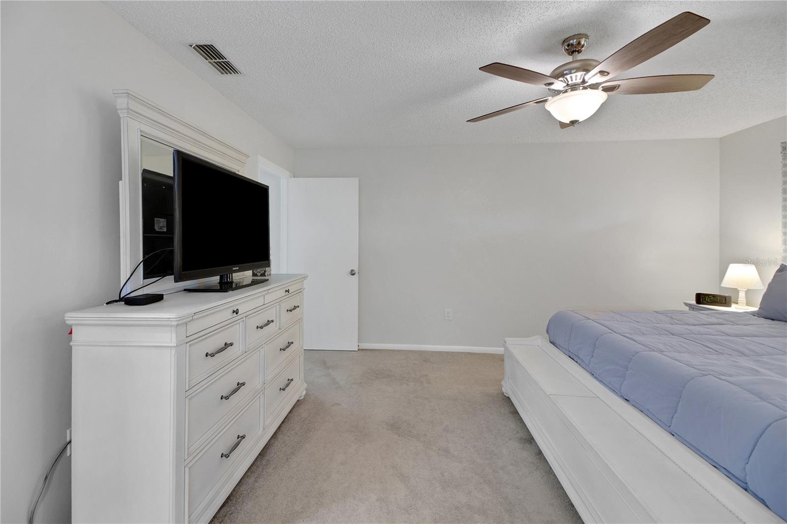 335 RIVER GLASS CT, LEESBURG, FL — photo 63