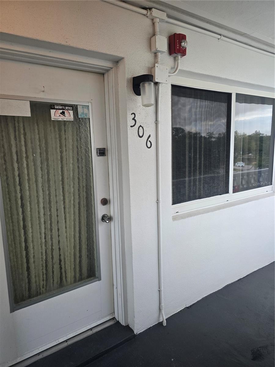 8126 112TH ST #306, SEMINOLE, FL — photo 2