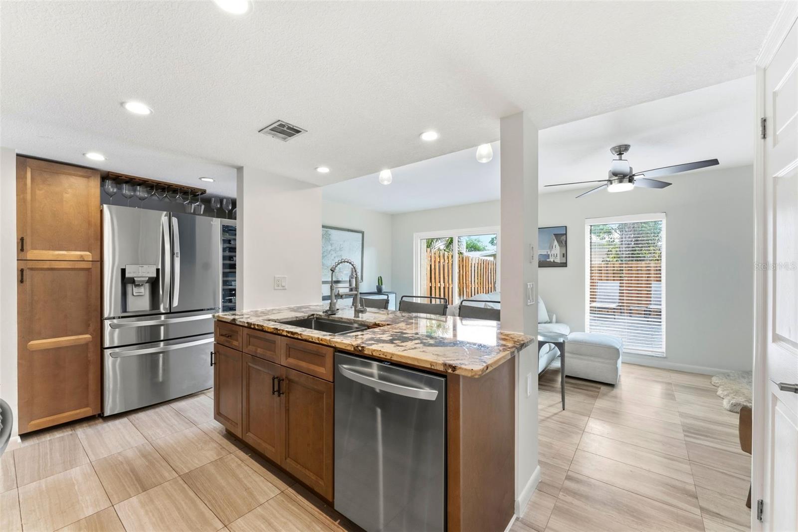 105 E DAVIS BLVD #B, TAMPA, FL — photo 11