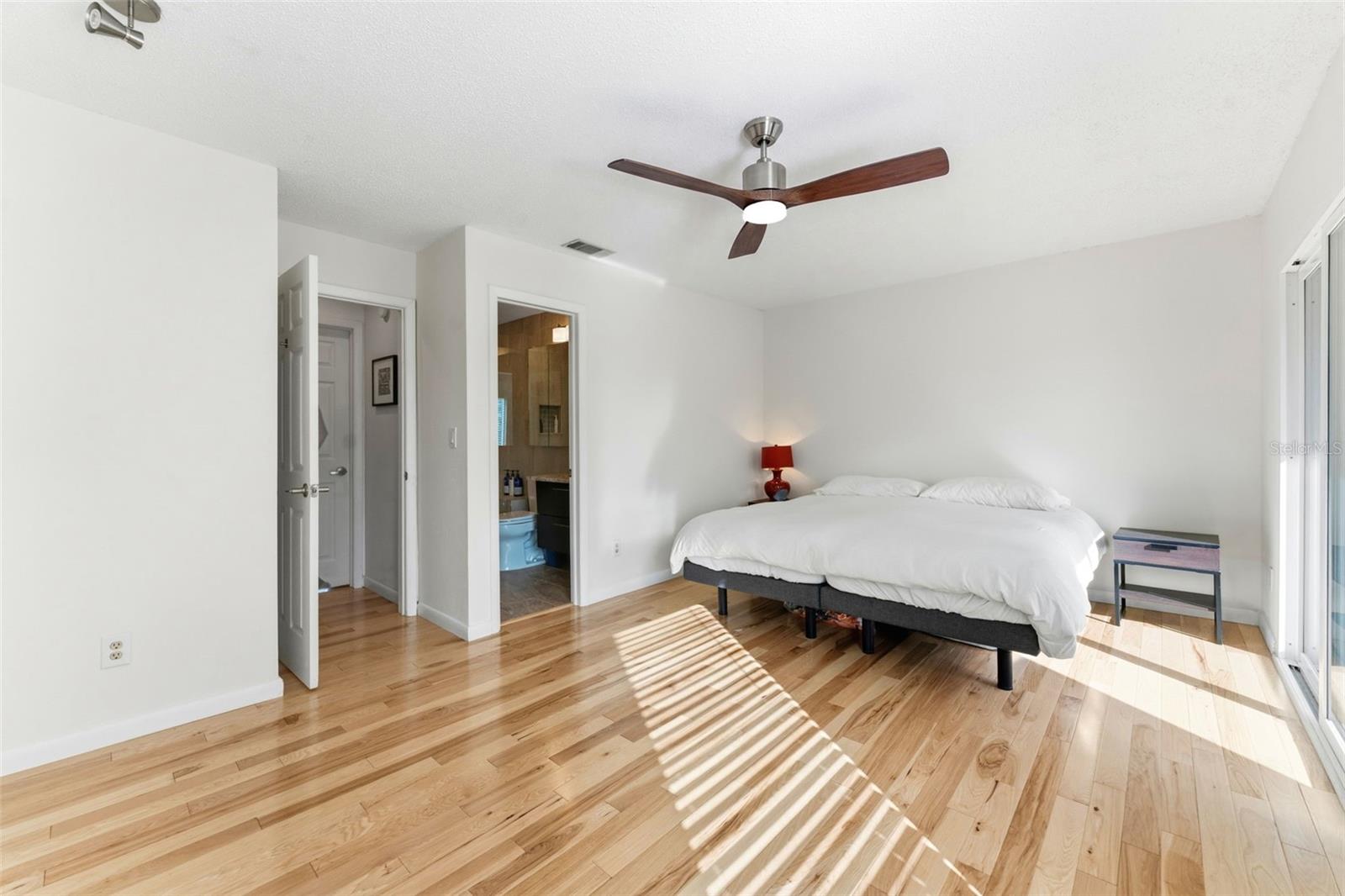 105 E DAVIS BLVD #B, TAMPA, FL — photo 25