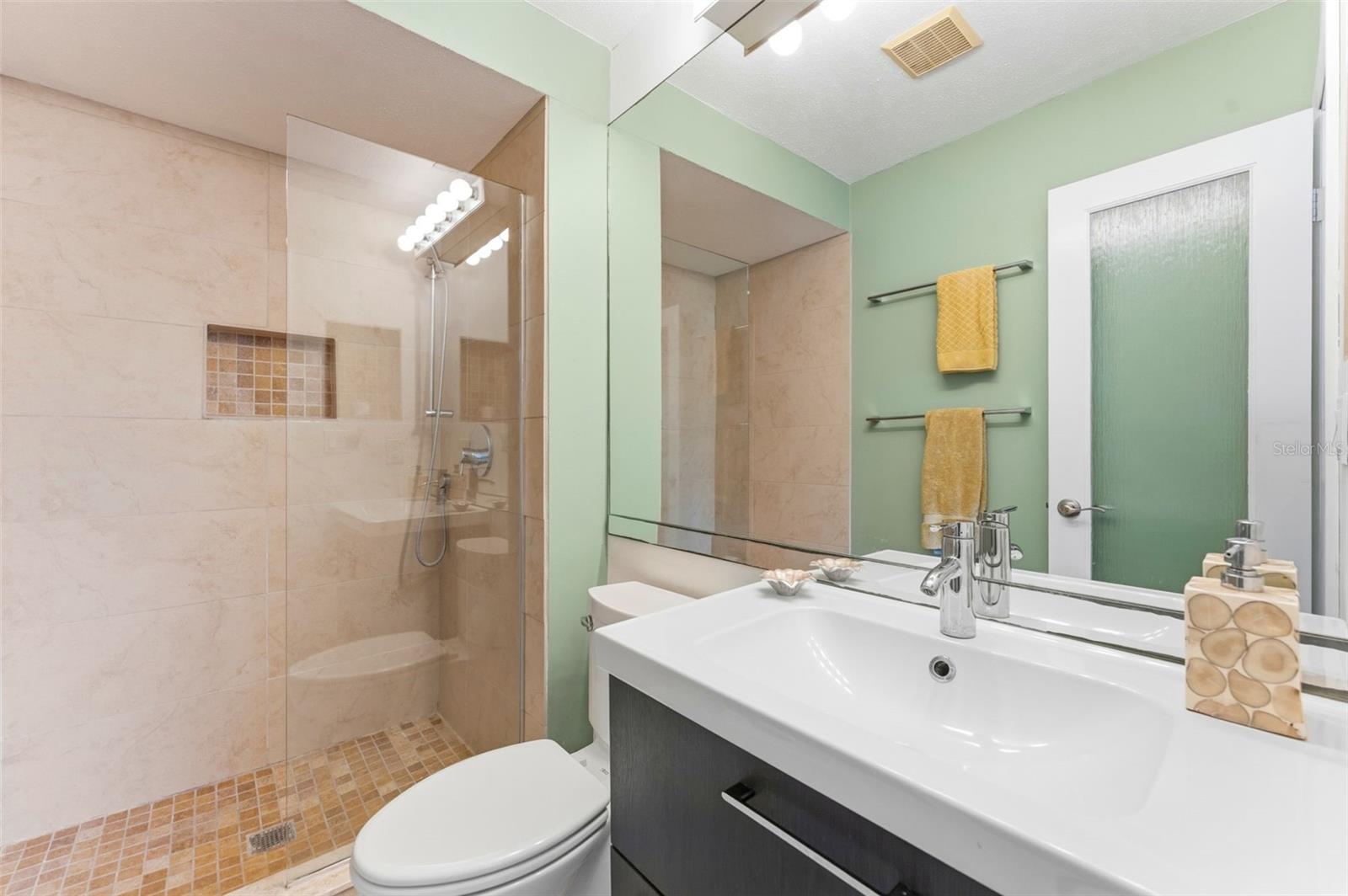 105 E DAVIS BLVD #B, TAMPA, FL — photo 34