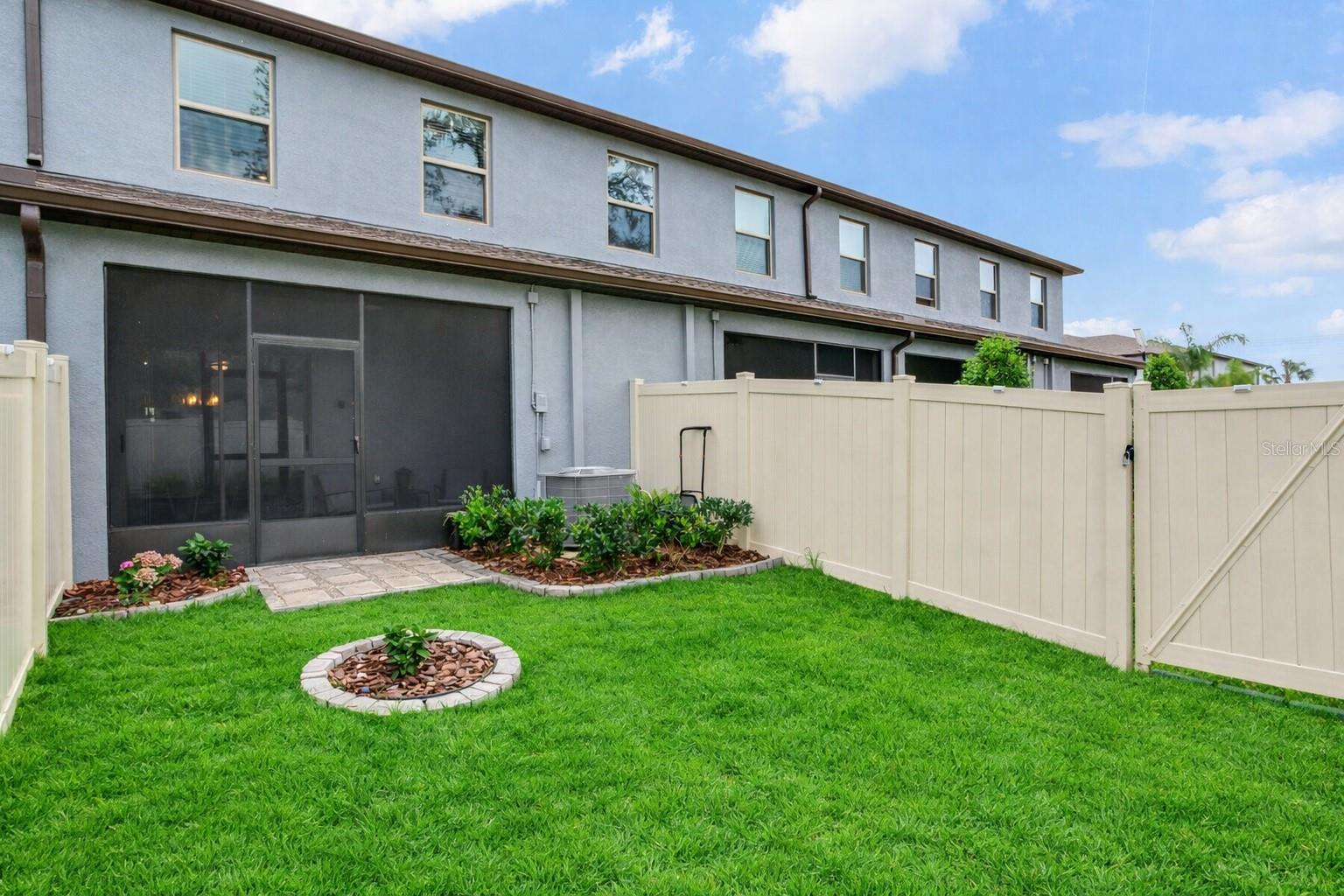 2561 CHARLAN CT, HOLIDAY, FL — photo 2
