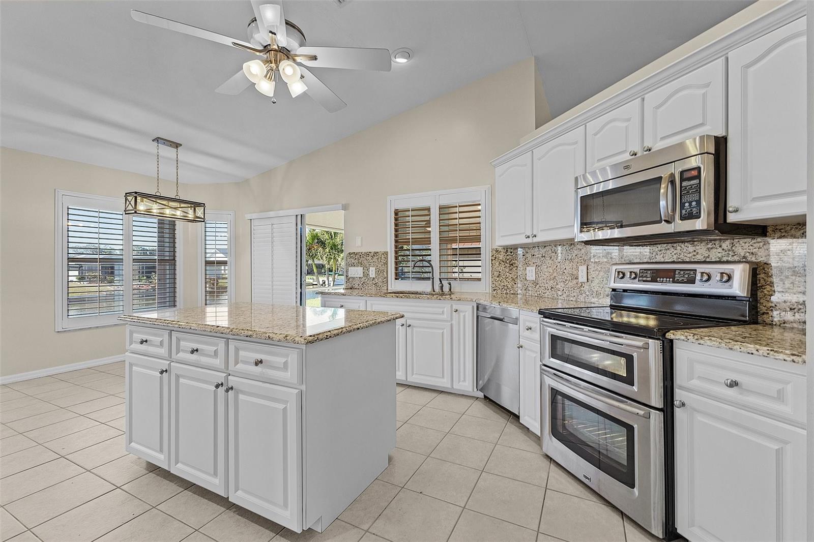 1230 SW 4TH AVE, CAPE CORAL, FL — photo 7
