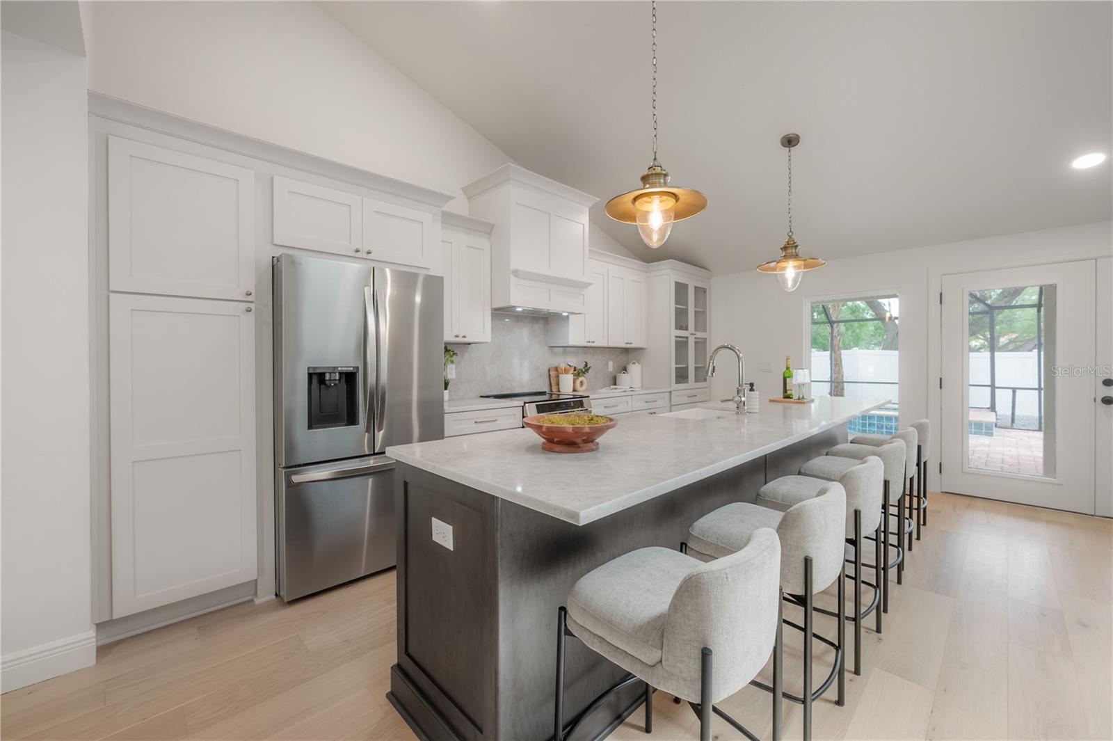 471 W DAVIS BLVD, TAMPA, FL — photo 8