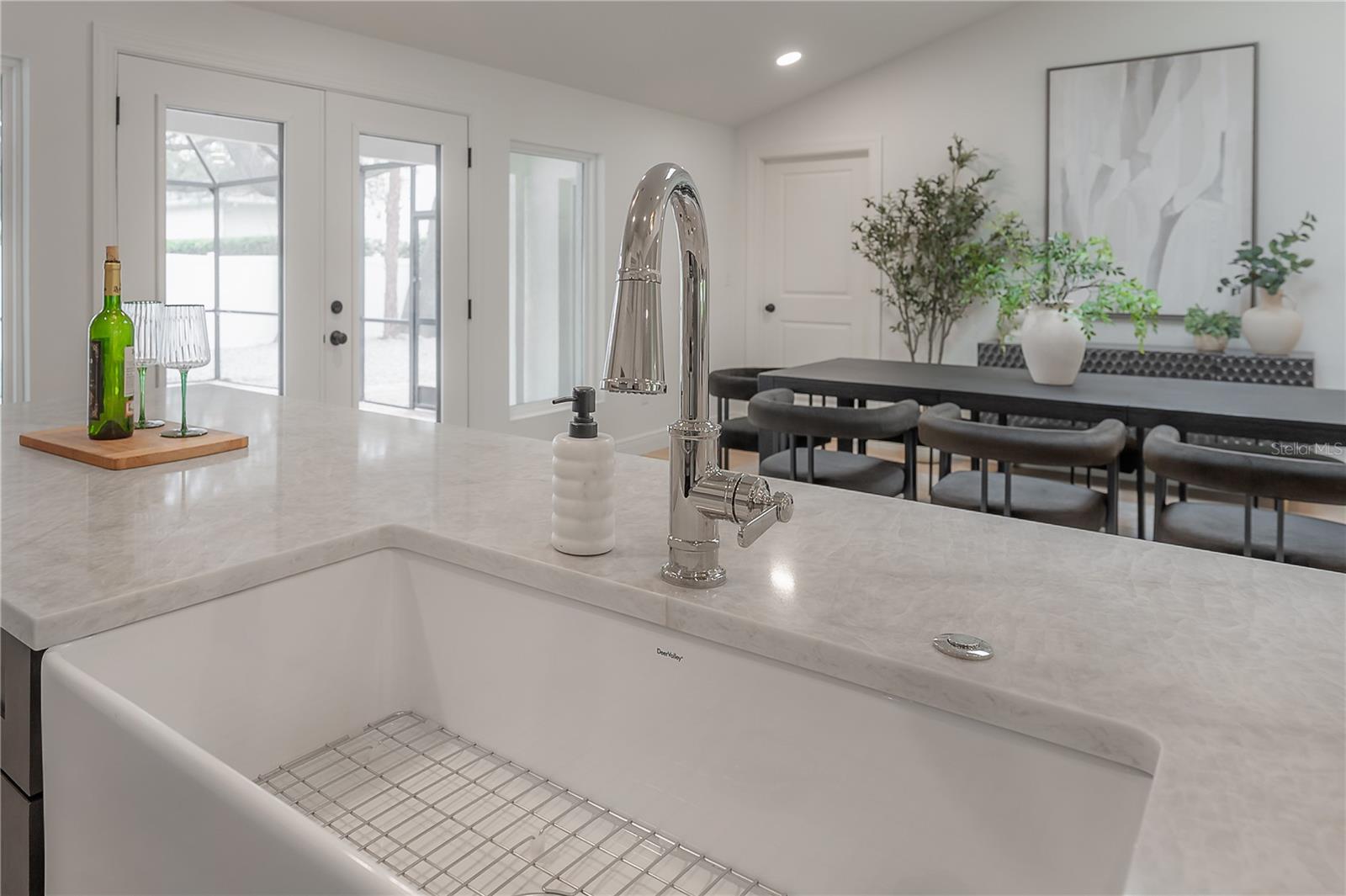 471 W DAVIS BLVD, TAMPA, FL — photo 9