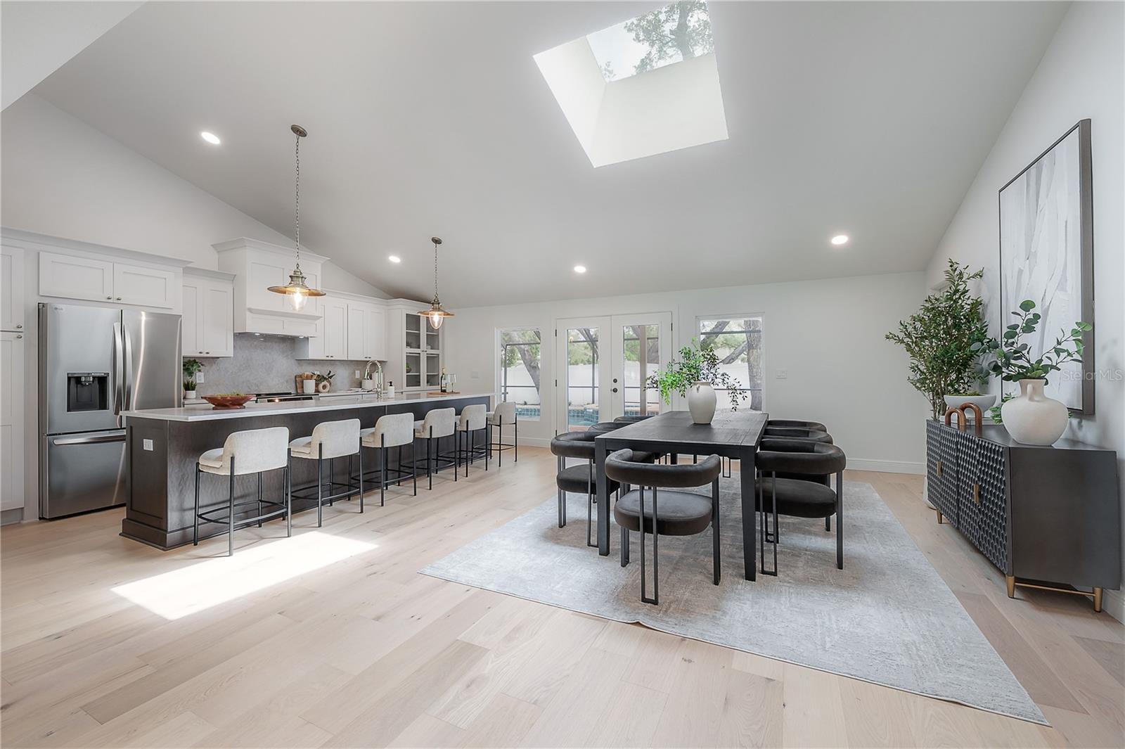 471 W DAVIS BLVD, TAMPA, FL — photo 12