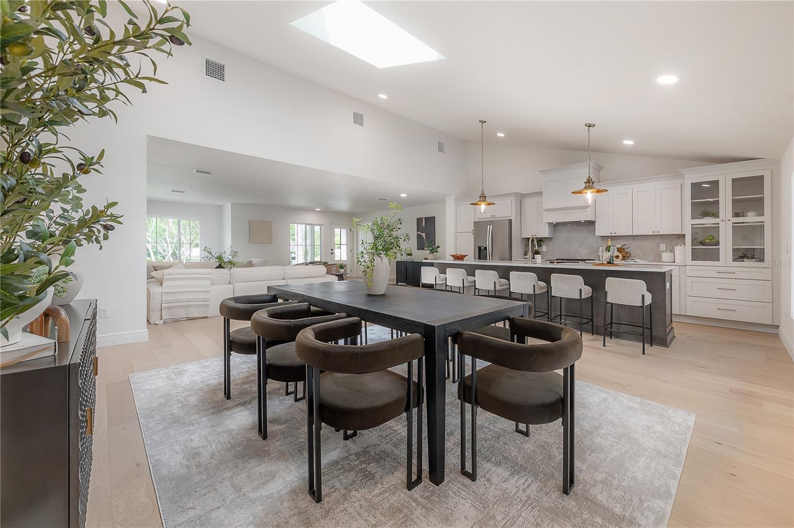 471 W DAVIS BLVD, TAMPA, FL — photo 14