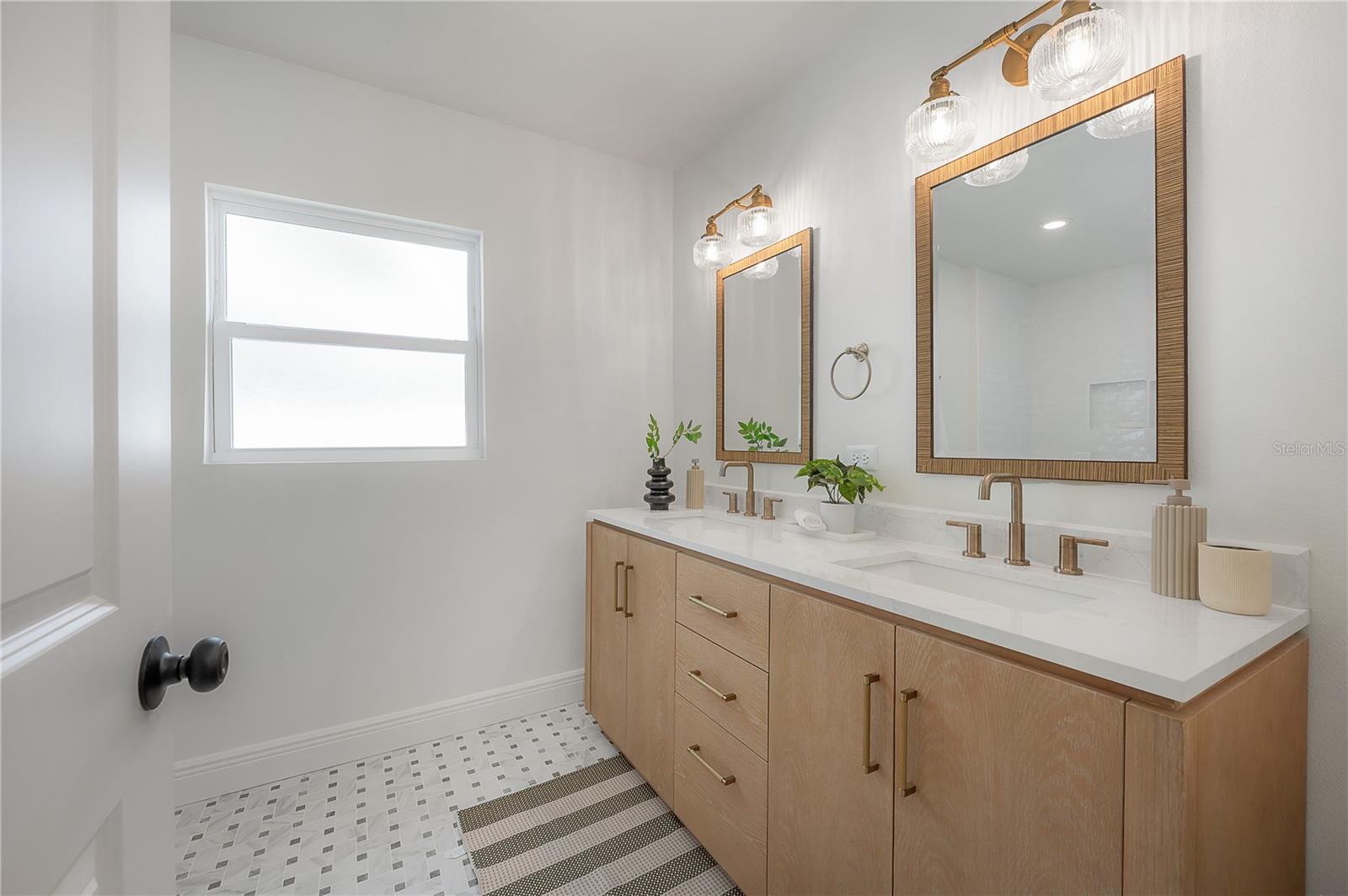 471 W DAVIS BLVD, TAMPA, FL — photo 30