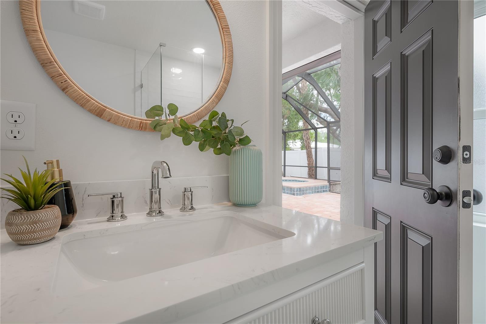 471 W DAVIS BLVD, TAMPA, FL — photo 37