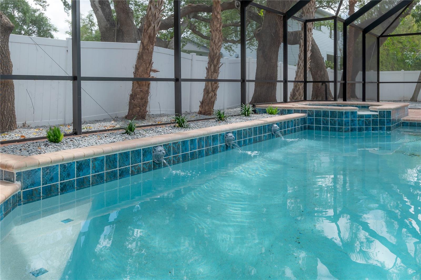 471 W DAVIS BLVD, TAMPA, FL — photo 43