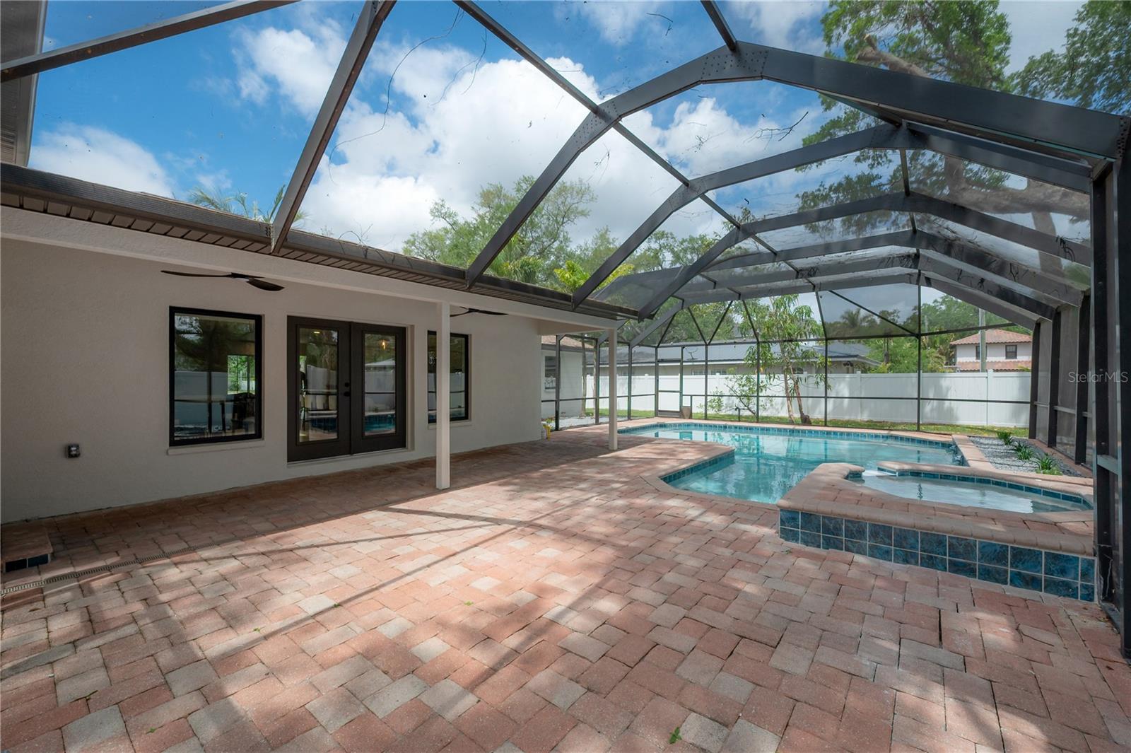 471 W DAVIS BLVD, TAMPA, FL — photo 45