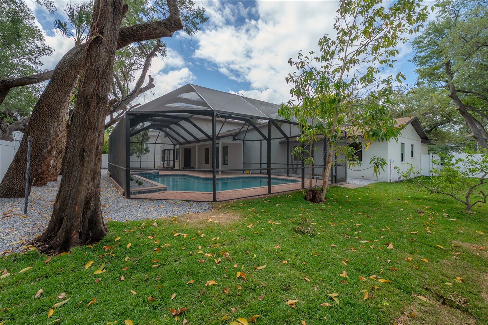 471 W DAVIS BLVD, TAMPA, FL — photo 47