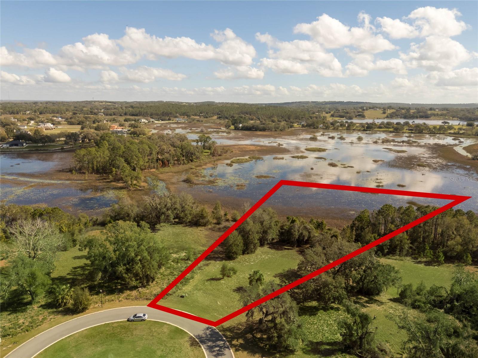 476 LONG AND WINDING RD, HOWEY IN THE HILLS, FL