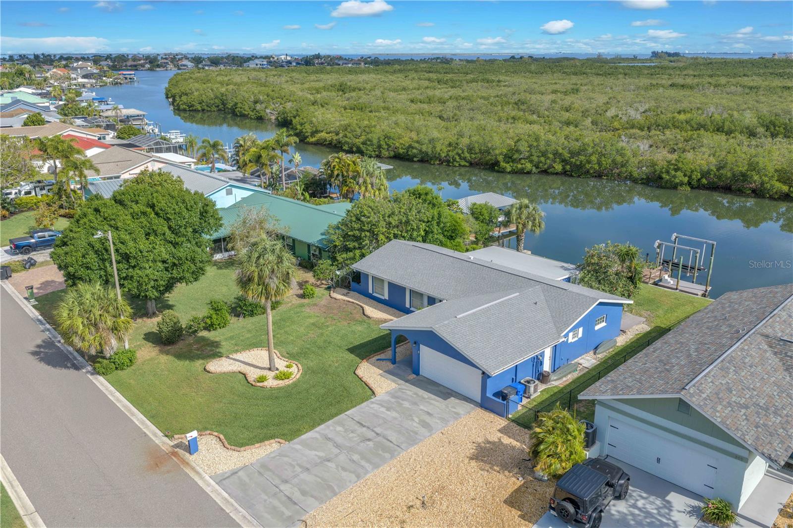 911 SILVER PALM WAY, APOLLO BEACH, FL — photo 33