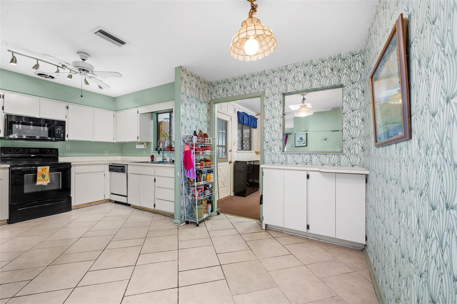 8508 NW 37TH DR, GAINESVILLE, FL — photo 16