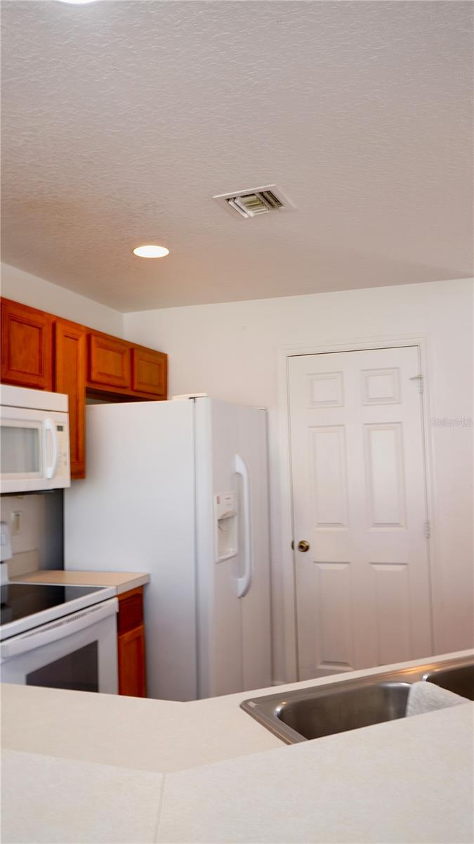 1417 SARASOTA DR, KISSIMMEE, FL — photo 10