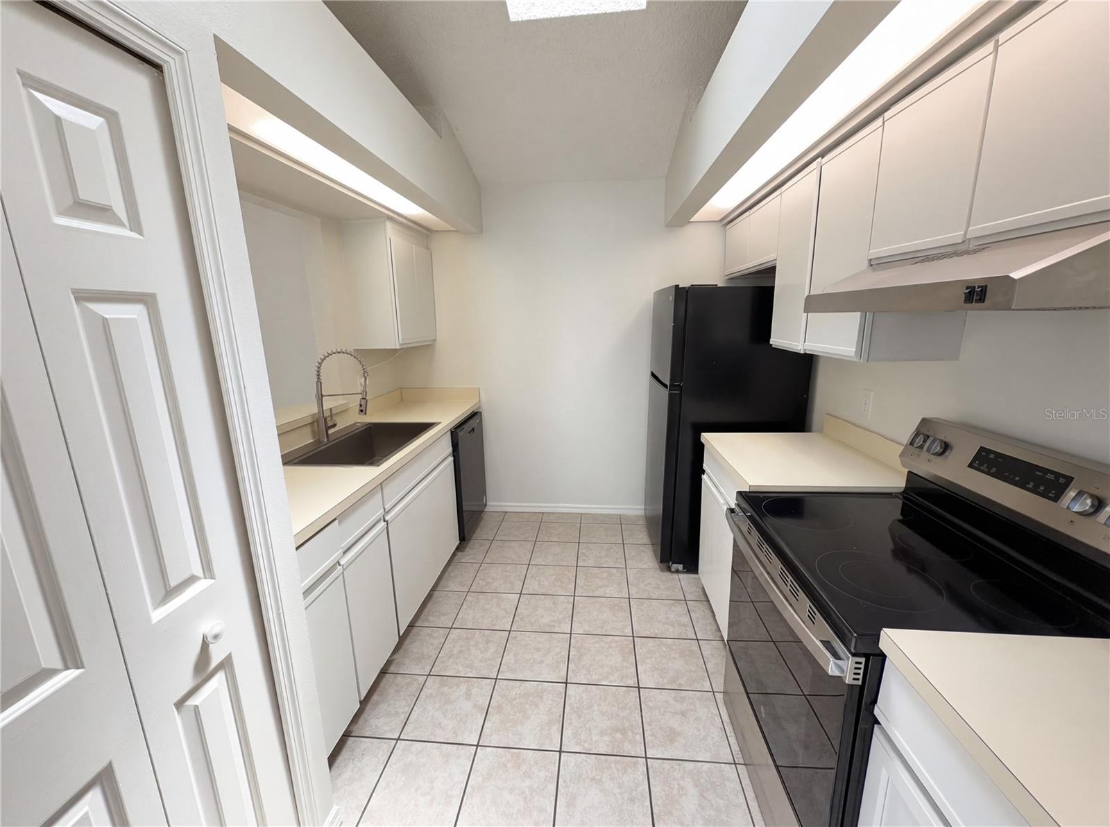 2000 PLAINFIELD DR, ORLANDO, FL — photo 2
