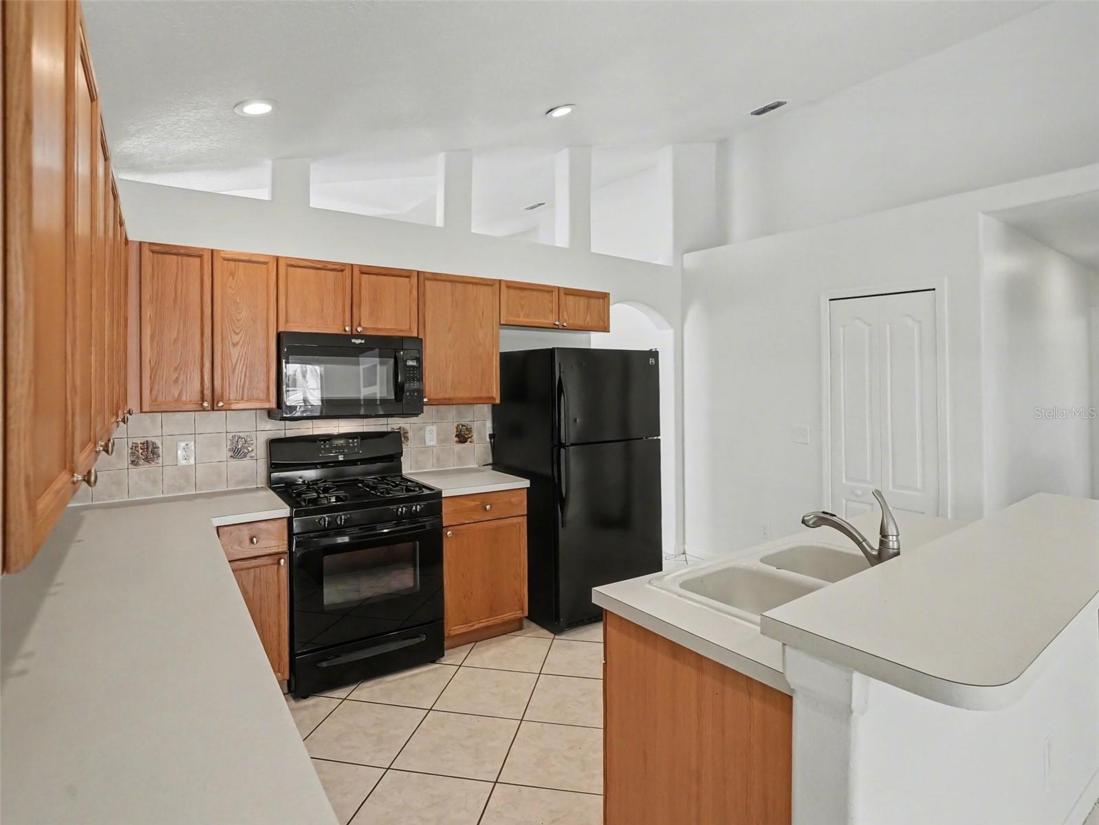 2609 MEADOW OAKS LOOP, CLERMONT, FL — photo 10