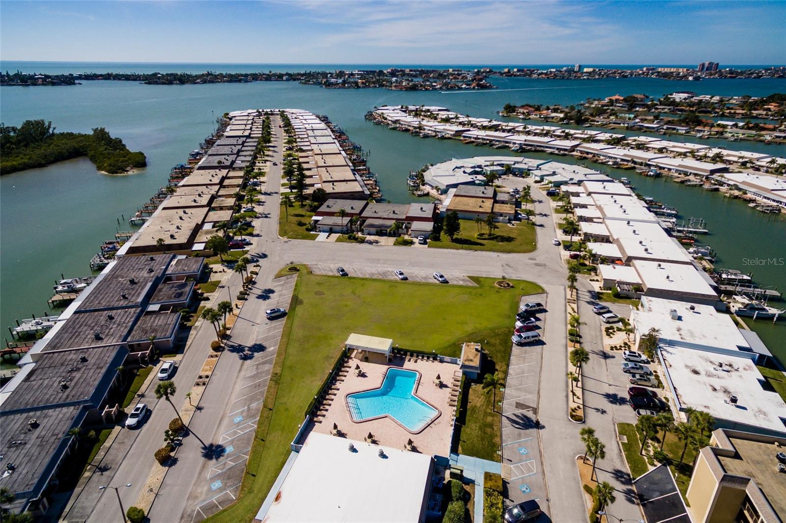 1 BOCA CIEGA POINT BLVD #206, ST PETERSBURG, FL — photo 32