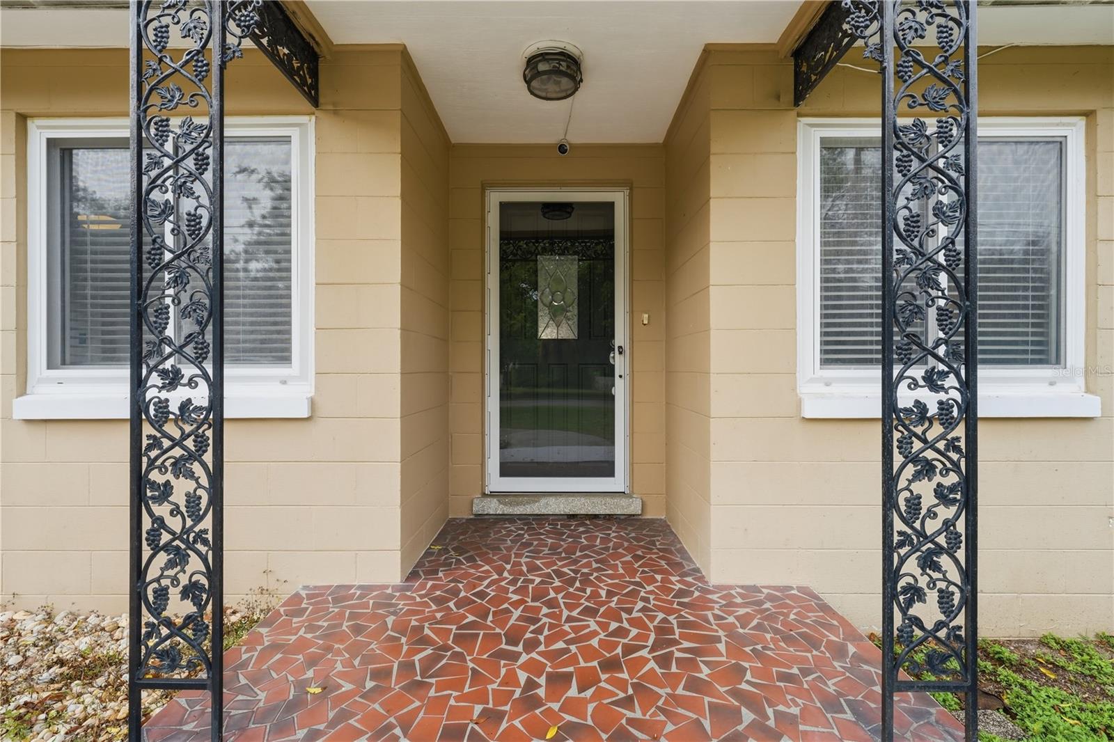 126 E MAGNOLIA AVE, HOWEY IN THE HILLS, FL — photo 12