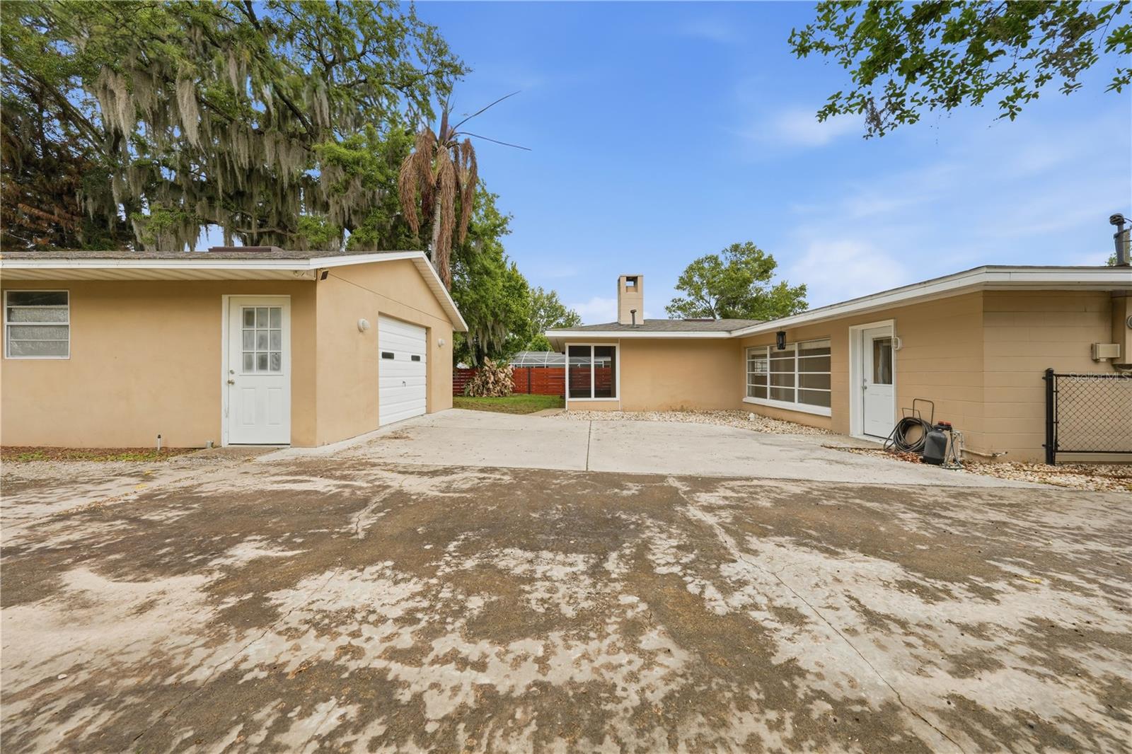 126 E MAGNOLIA AVE, HOWEY IN THE HILLS, FL — photo 71