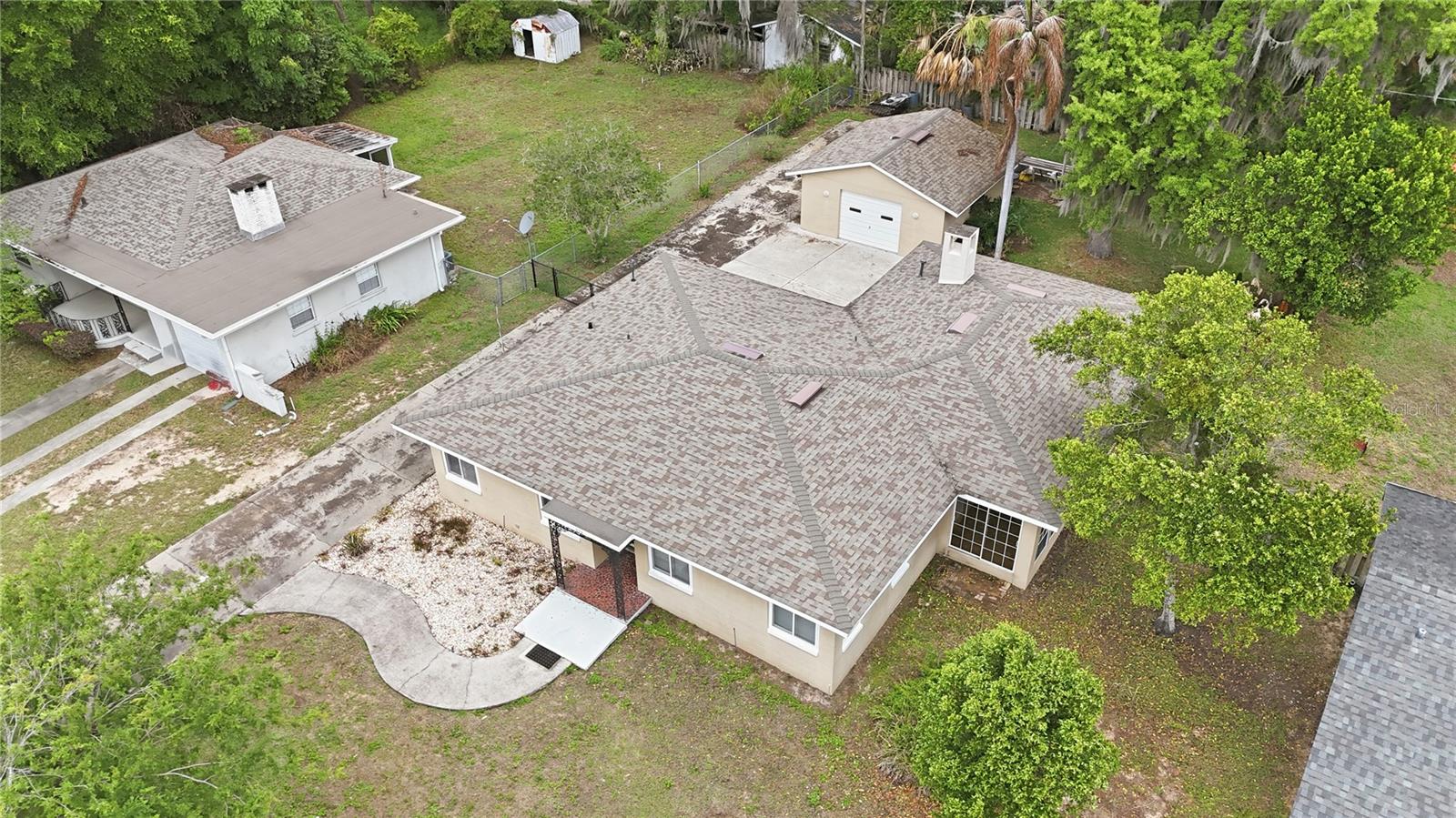 126 E MAGNOLIA AVE, HOWEY IN THE HILLS, FL — photo 88
