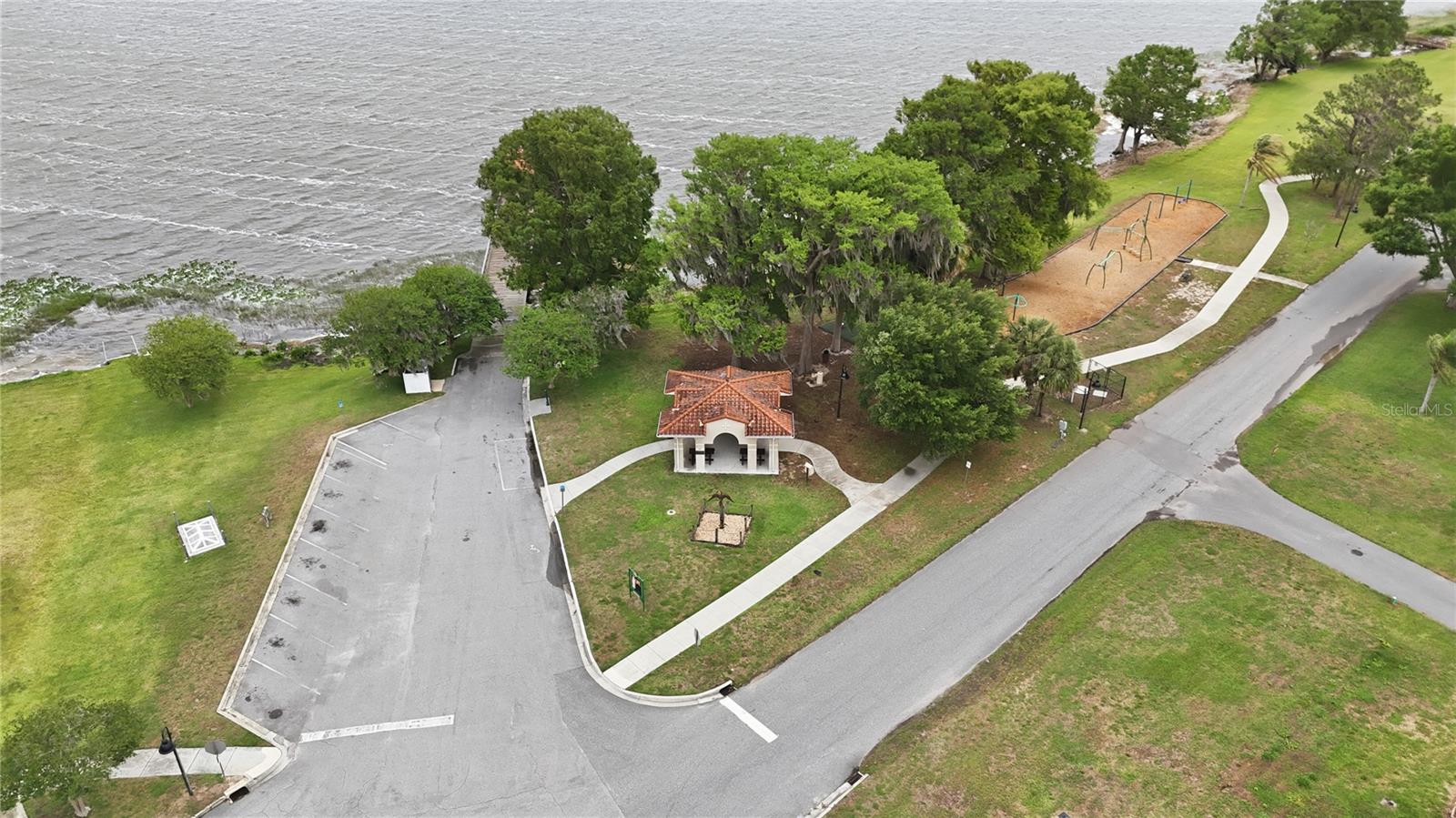 126 E MAGNOLIA AVE, HOWEY IN THE HILLS, FL — photo 93