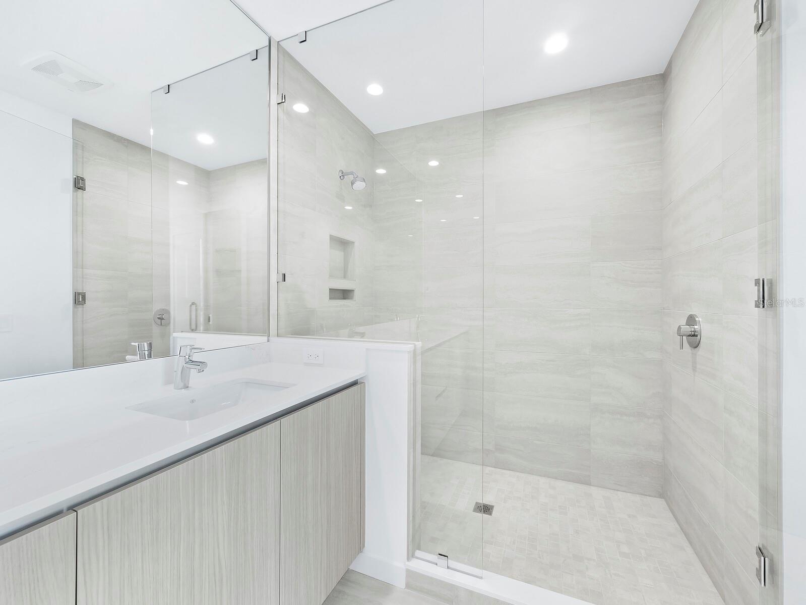 301 QUAY COMMONS #1003, SARASOTA, FL — photo 34