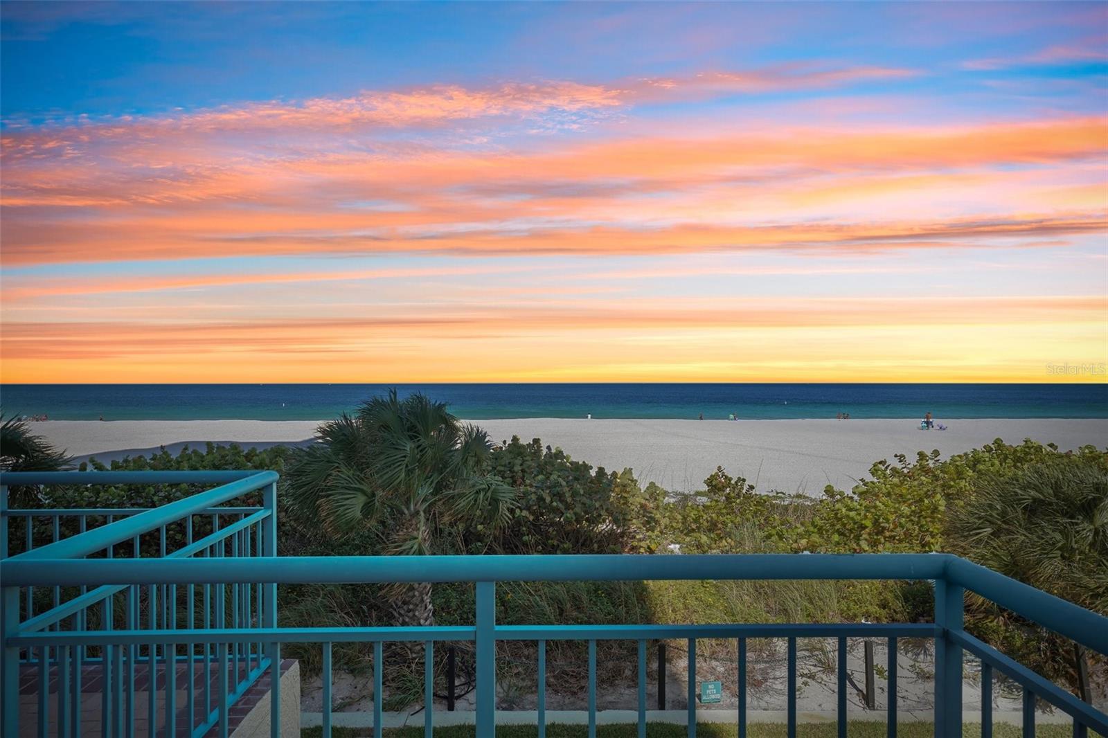 1520 GULF BLVD #202, CLEARWATER BEACH, FL
