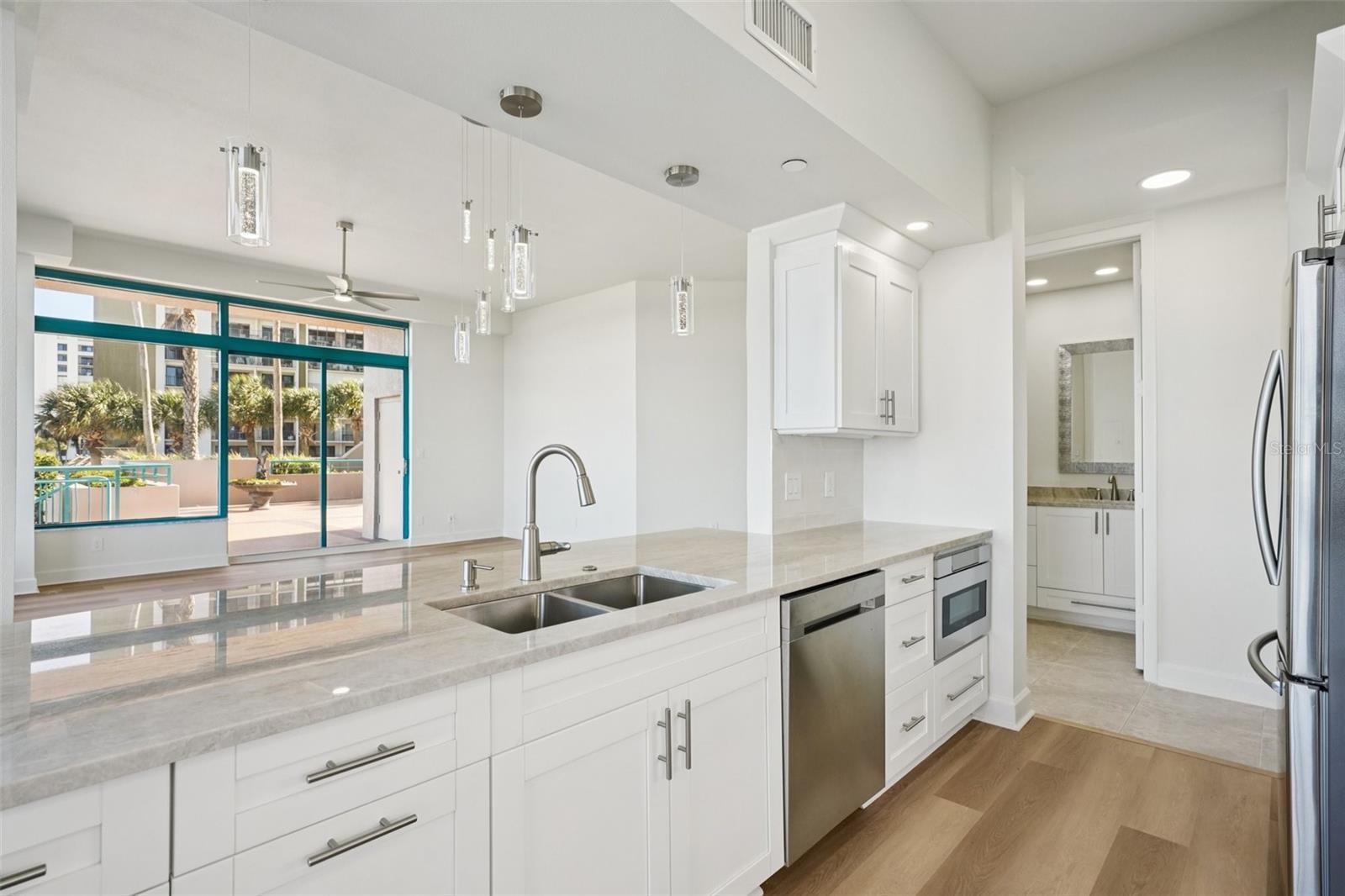 1520 GULF BLVD #202, CLEARWATER BEACH, FL — photo 8