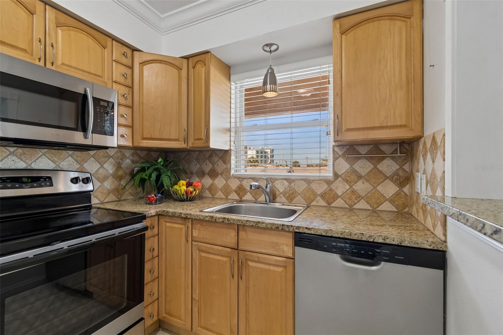 525 73RD AVE #5, ST PETE BEACH, FL — photo 17